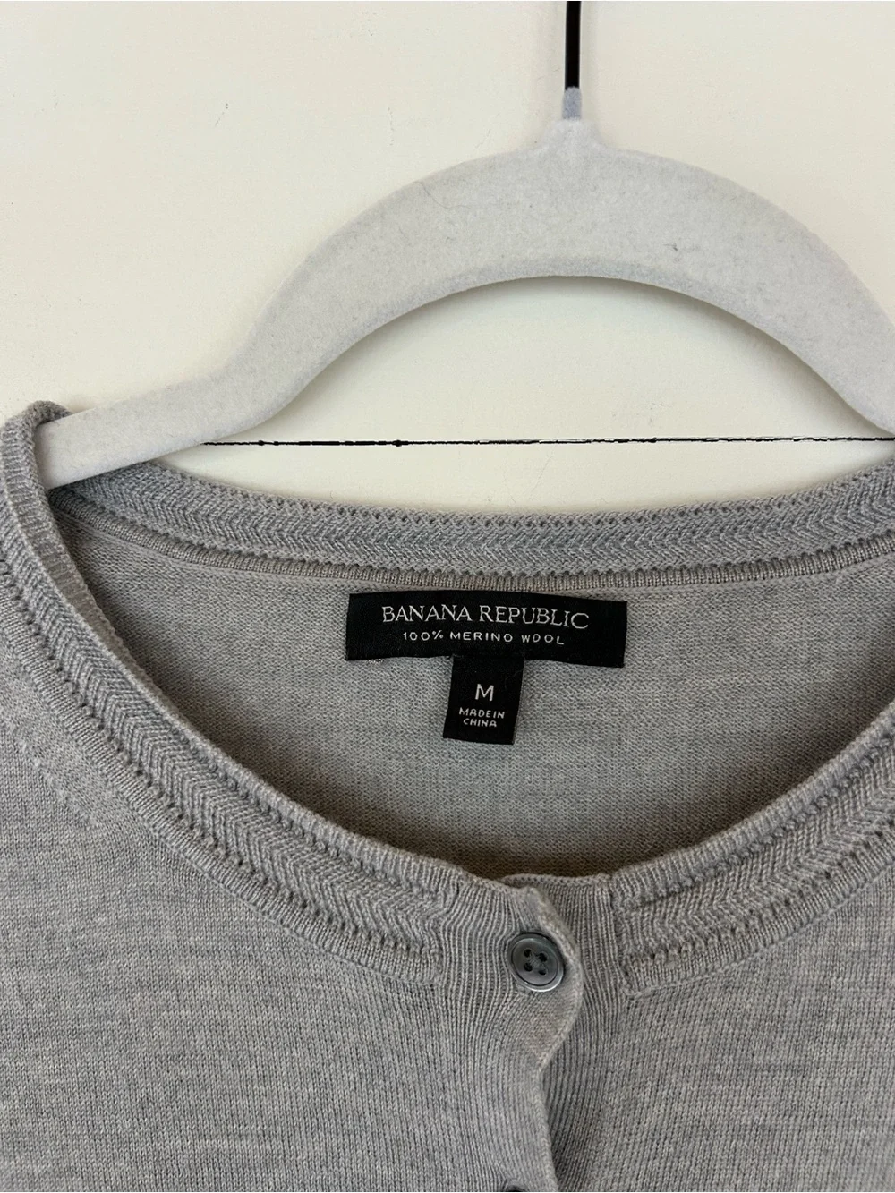 Banana Republic Light Gray Merino Wool Crewneck Cardigan, Size Medium - Picture 3 of 4